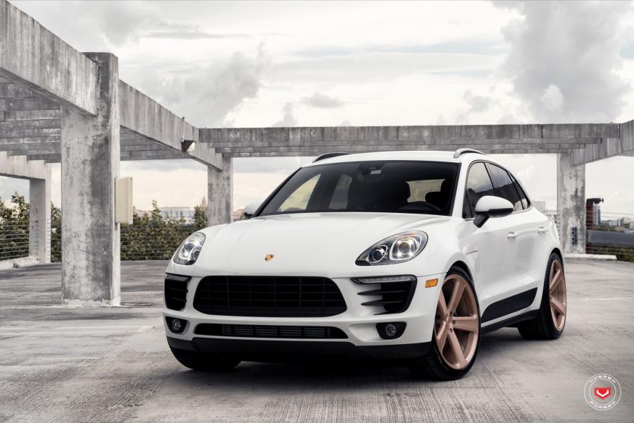 Porsche Macan on Vossen Wheels (CG-210) '2017
